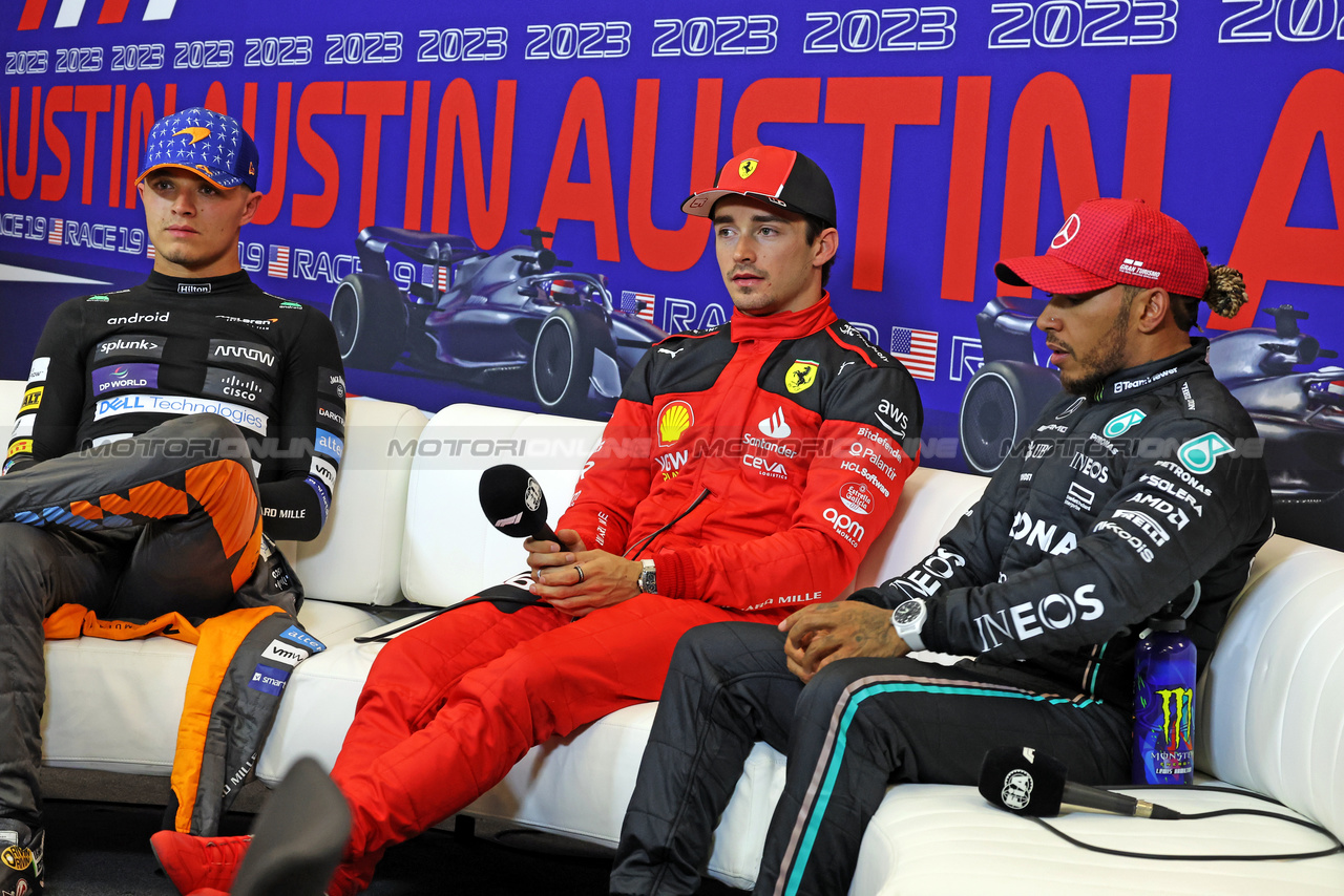 GP STATI UNITI, (L to R): Lando Norris (GBR) McLaren; Charles Leclerc (MON) Ferrari; e Lewis Hamilton (GBR) Mercedes AMG F1, in the post qualifying FIA Press Conference.

20.10.2023. Formula 1 World Championship, Rd 19, United States Grand Prix, Austin, Texas, USA, Qualifiche Day

- www.xpbimages.com, EMail: requests@xpbimages.com © Copyright: Bearne / XPB Images