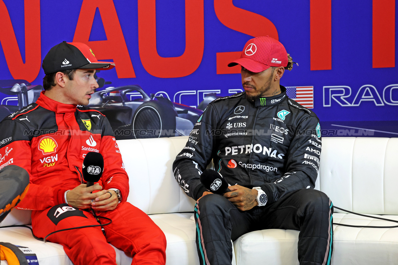 GP STATI UNITI, (L to R): Charles Leclerc (MON) Ferrari e Lewis Hamilton (GBR) Mercedes AMG F1, in the post qualifying FIA Press Conference.

20.10.2023. Formula 1 World Championship, Rd 19, United States Grand Prix, Austin, Texas, USA, Qualifiche Day

- www.xpbimages.com, EMail: requests@xpbimages.com © Copyright: Bearne / XPB Images