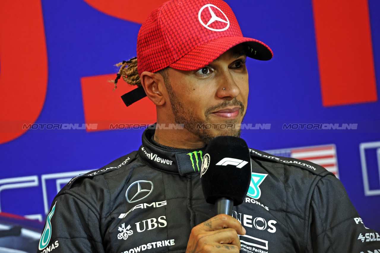 GP STATI UNITI, Lewis Hamilton (GBR) Mercedes AMG F1 in the post qualifying FIA Press Conference.

20.10.2023. Formula 1 World Championship, Rd 19, United States Grand Prix, Austin, Texas, USA, Qualifiche Day

- www.xpbimages.com, EMail: requests@xpbimages.com © Copyright: Bearne / XPB Images
