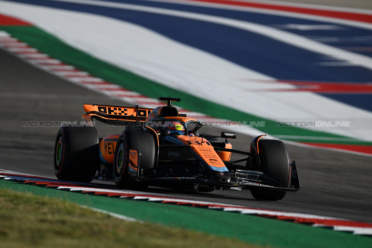 GP STATI UNITI, Oscar Piastri (AUS) McLaren MCL60.

20.10.2023. Formula 1 World Championship, Rd 19, United States Grand Prix, Austin, Texas, USA, Qualifiche Day

- www.xpbimages.com, EMail: requests@xpbimages.com © Copyright: Price / XPB Images