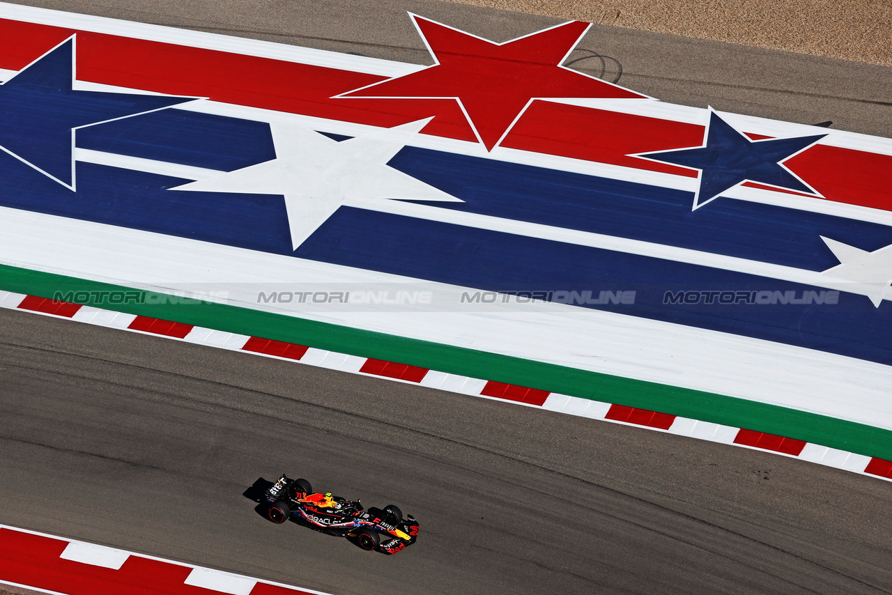 GP STATI UNITI, Sergio Perez (MEX) Red Bull Racing RB19.

20.10.2023. Formula 1 World Championship, Rd 19, United States Grand Prix, Austin, Texas, USA, Qualifiche Day

- www.xpbimages.com, EMail: requests@xpbimages.com © Copyright: Moy / XPB Images
