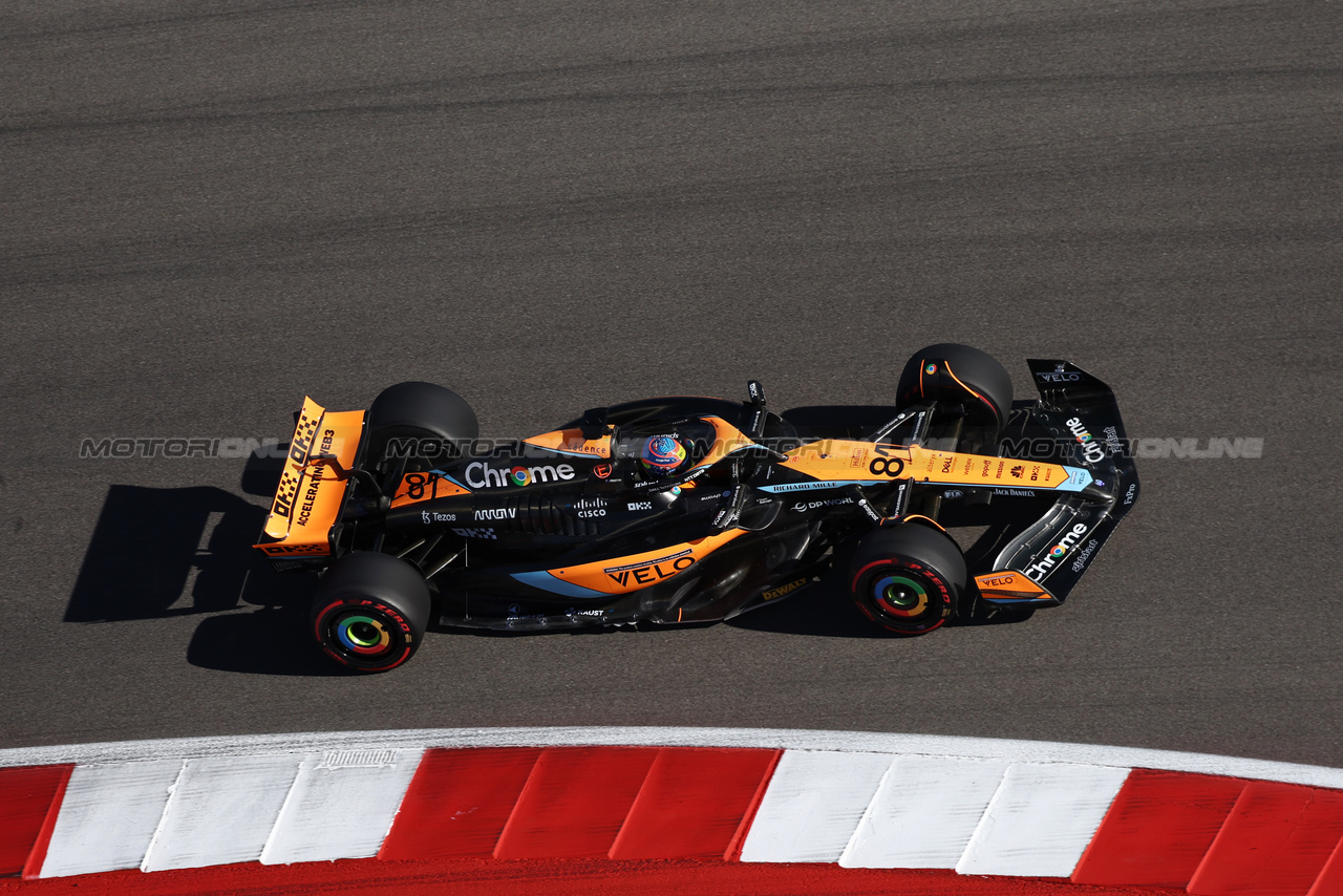 GP STATI UNITI, Oscar Piastri (AUS) McLaren MCL60.

20.10.2023. Formula 1 World Championship, Rd 19, United States Grand Prix, Austin, Texas, USA, Qualifiche Day

- www.xpbimages.com, EMail: requests@xpbimages.com © Copyright: Moy / XPB Images