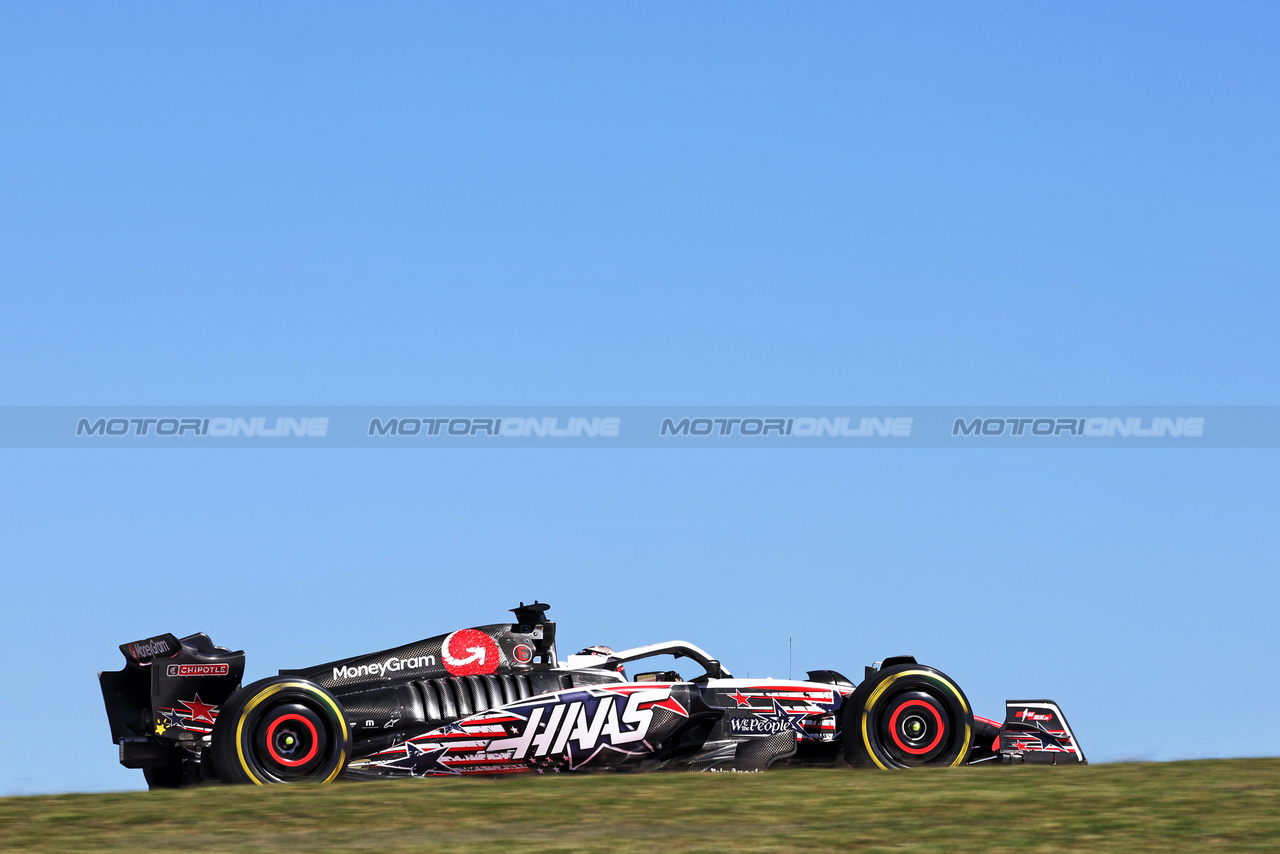 GP STATI UNITI, Kevin Magnussen (DEN) Haas VF-23.

20.10.2023. Formula 1 World Championship, Rd 19, United States Grand Prix, Austin, Texas, USA, Qualifiche Day

- www.xpbimages.com, EMail: requests@xpbimages.com © Copyright: Bearne / XPB Images