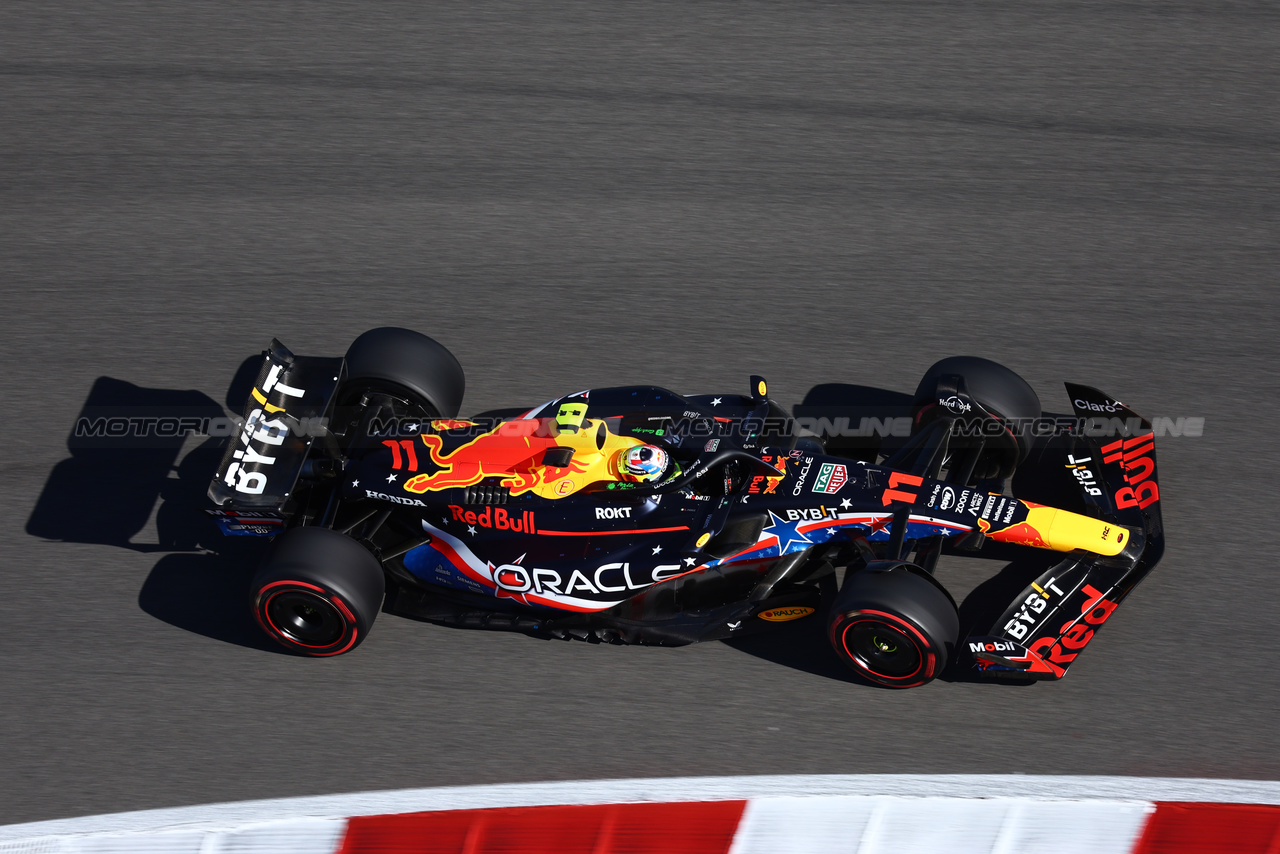 GP STATI UNITI, Sergio Perez (MEX) Red Bull Racing RB19.

20.10.2023. Formula 1 World Championship, Rd 19, United States Grand Prix, Austin, Texas, USA, Qualifiche Day

 - www.xpbimages.com, EMail: requests@xpbimages.com © Copyright: Coates / XPB Images