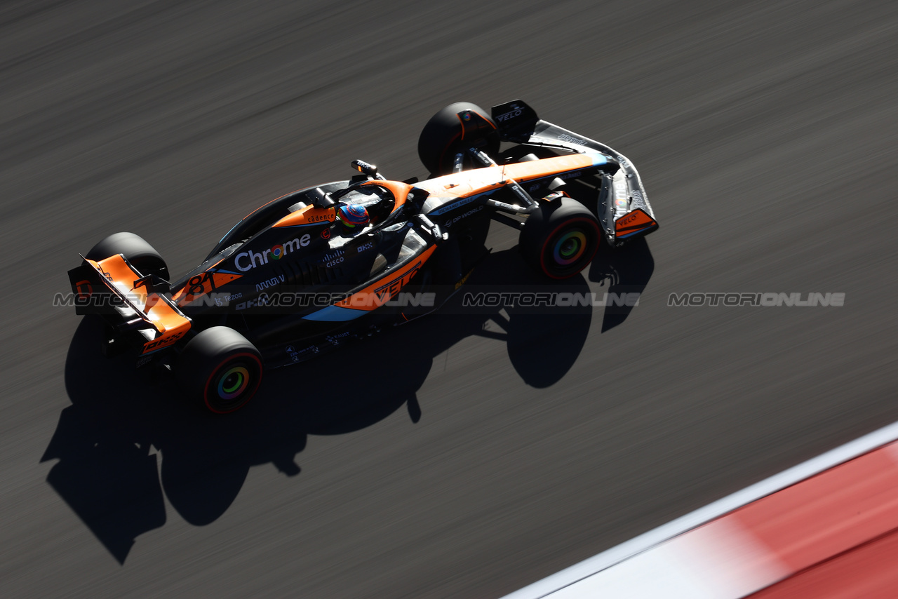 GP STATI UNITI, Oscar Piastri (AUS) McLaren MCL60.

20.10.2023. Formula 1 World Championship, Rd 19, United States Grand Prix, Austin, Texas, USA, Qualifiche Day

 - www.xpbimages.com, EMail: requests@xpbimages.com © Copyright: Coates / XPB Images