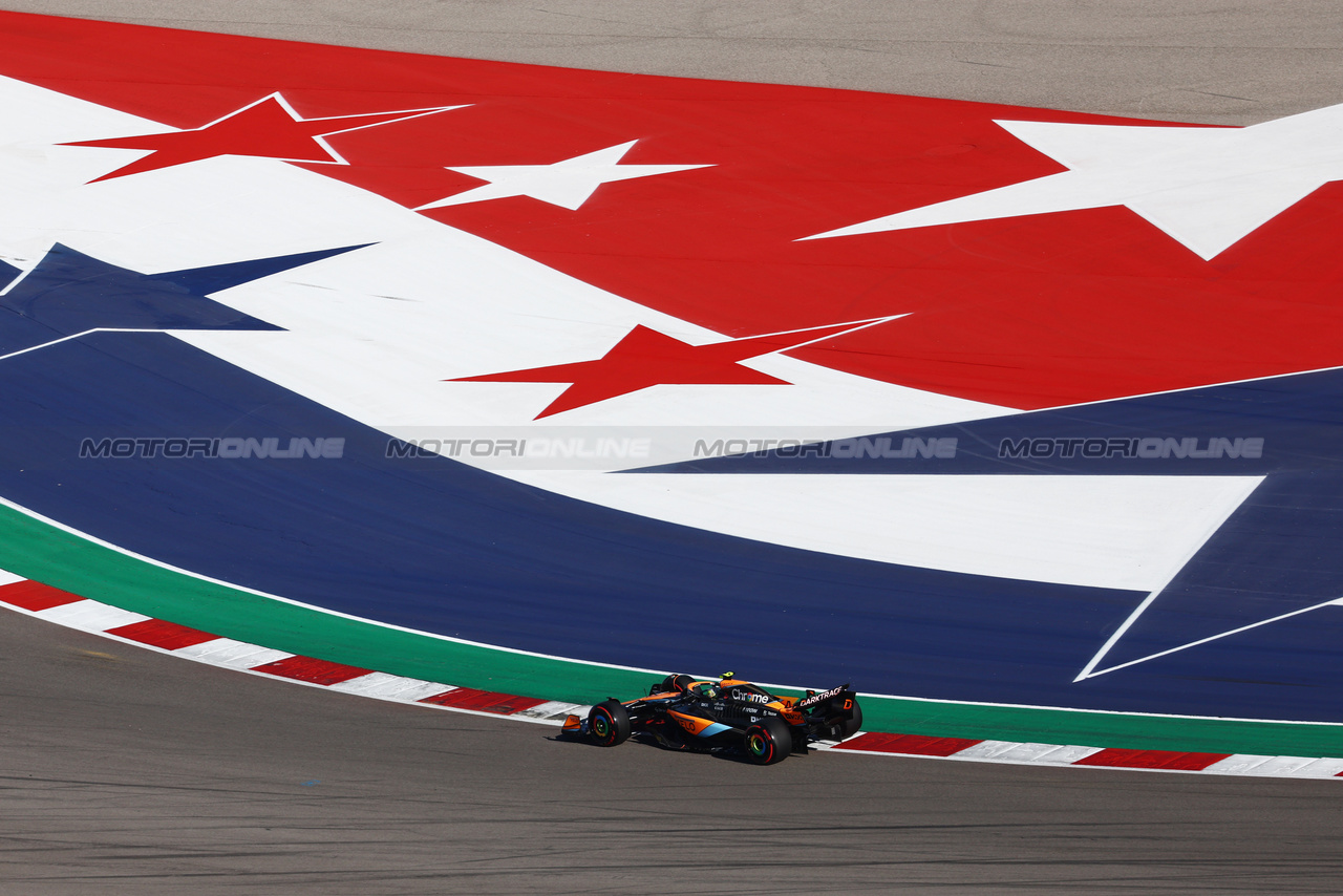 GP STATI UNITI, Lando Norris (GBR) McLaren MCL60.

20.10.2023. Formula 1 World Championship, Rd 19, United States Grand Prix, Austin, Texas, USA, Qualifiche Day

 - www.xpbimages.com, EMail: requests@xpbimages.com © Copyright: Coates / XPB Images