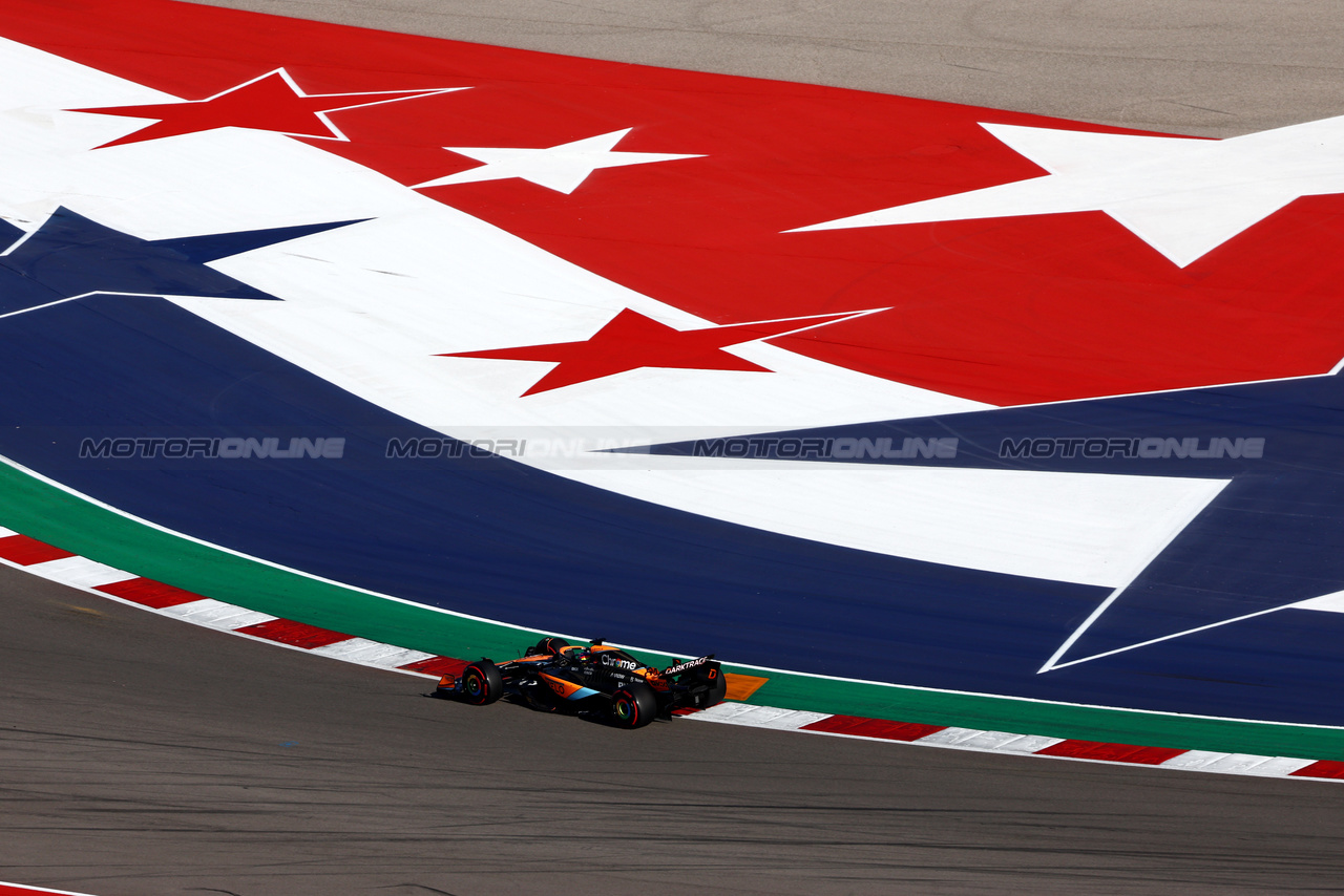 GP STATI UNITI, Oscar Piastri (AUS) McLaren MCL60.

20.10.2023. Formula 1 World Championship, Rd 19, United States Grand Prix, Austin, Texas, USA, Qualifiche Day

 - www.xpbimages.com, EMail: requests@xpbimages.com © Copyright: Coates / XPB Images