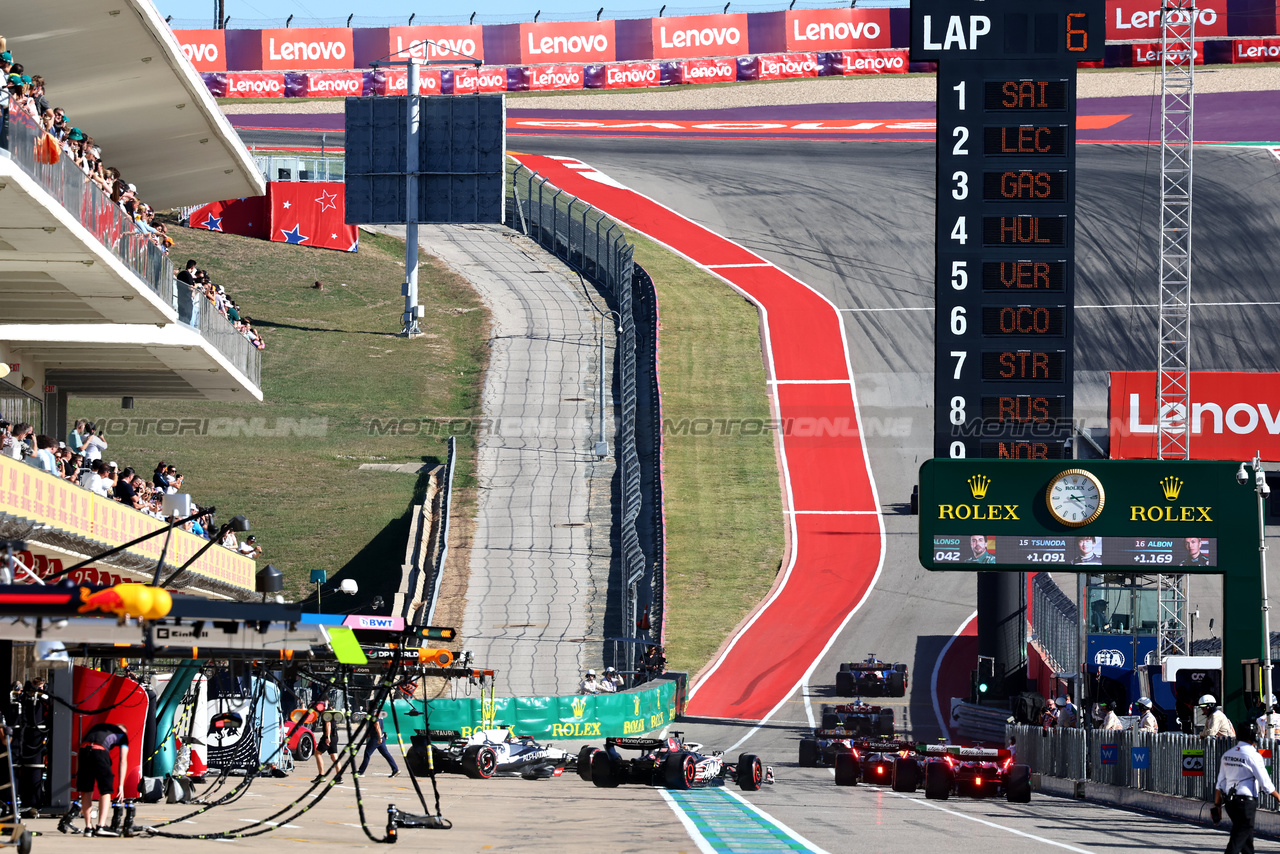 GP STATI UNITI, Daniel Ricciardo (AUS) AlphaTauri AT04 leaves the pits.

20.10.2023. Formula 1 World Championship, Rd 19, United States Grand Prix, Austin, Texas, USA, Qualifiche Day

- www.xpbimages.com, EMail: requests@xpbimages.com © Copyright: Batchelor / XPB Images