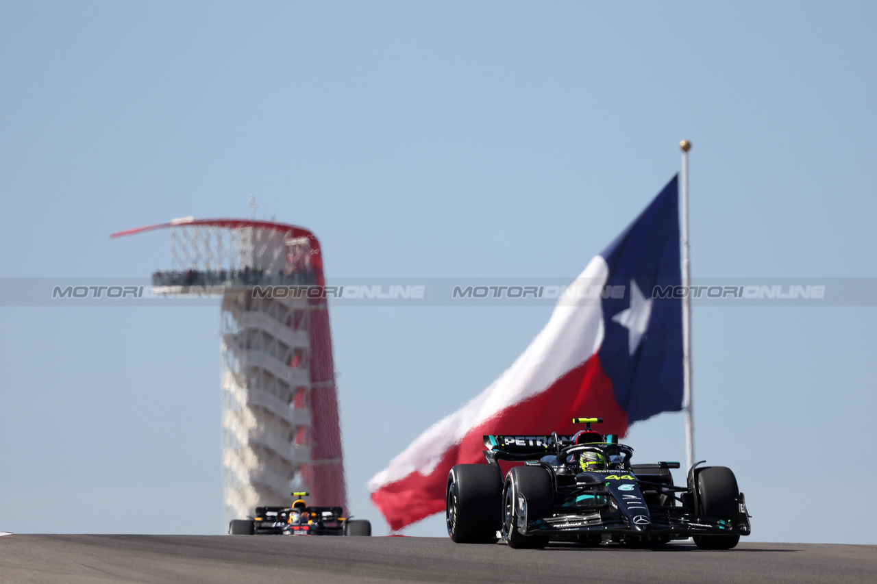 GP STATI UNITI, Lewis Hamilton (GBR) Mercedes AMG F1 W14.

20.10.2023. Formula 1 World Championship, Rd 19, United States Grand Prix, Austin, Texas, USA, Qualifiche Day

- www.xpbimages.com, EMail: requests@xpbimages.com © Copyright: Bearne / XPB Images