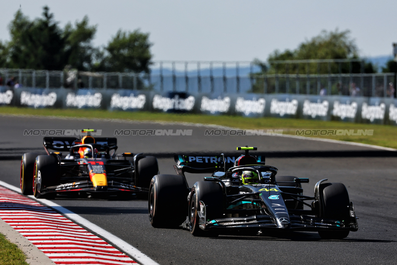 GP UNGHERIA, Lewis Hamilton (GBR) Mercedes AMG F1 W14.

23.07.2023. Formula 1 World Championship, Rd 12, Hungarian Grand Prix, Budapest, Hungary, Gara Day.

 - www.xpbimages.com, EMail: requests@xpbimages.com © Copyright: Coates / XPB Images