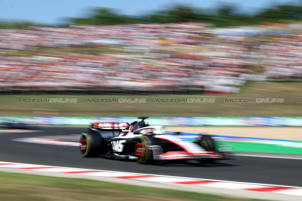 GP UNGHERIA, Kevin Magnussen (DEN) Haas VF-23.

23.07.2023. Formula 1 World Championship, Rd 12, Hungarian Grand Prix, Budapest, Hungary, Gara Day.

- www.xpbimages.com, EMail: requests@xpbimages.com © Copyright: Bearne / XPB Images