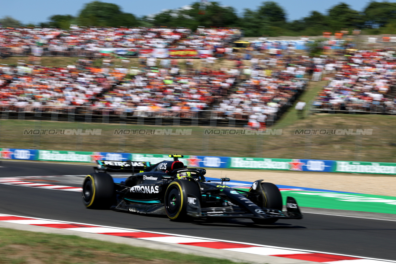 GP UNGHERIA, Lewis Hamilton (GBR) Mercedes AMG F1 W14.

23.07.2023. Formula 1 World Championship, Rd 12, Hungarian Grand Prix, Budapest, Hungary, Gara Day.

- www.xpbimages.com, EMail: requests@xpbimages.com © Copyright: Bearne / XPB Images