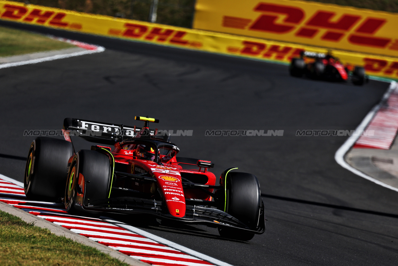 GP UNGHERIA, Carlos Sainz Jr (ESP) Ferrari SF-23.

23.07.2023. Formula 1 World Championship, Rd 12, Hungarian Grand Prix, Budapest, Hungary, Gara Day.

- www.xpbimages.com, EMail: requests@xpbimages.com © Copyright: Moy / XPB Images