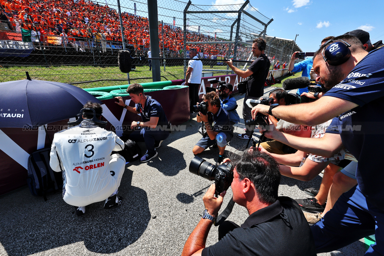 GP UNGHERIA, Daniel Ricciardo (AUS) AlphaTauri on the grid.

23.07.2023. Formula 1 World Championship, Rd 12, Hungarian Grand Prix, Budapest, Hungary, Gara Day.

- www.xpbimages.com, EMail: requests@xpbimages.com © Copyright: Moy / XPB Images