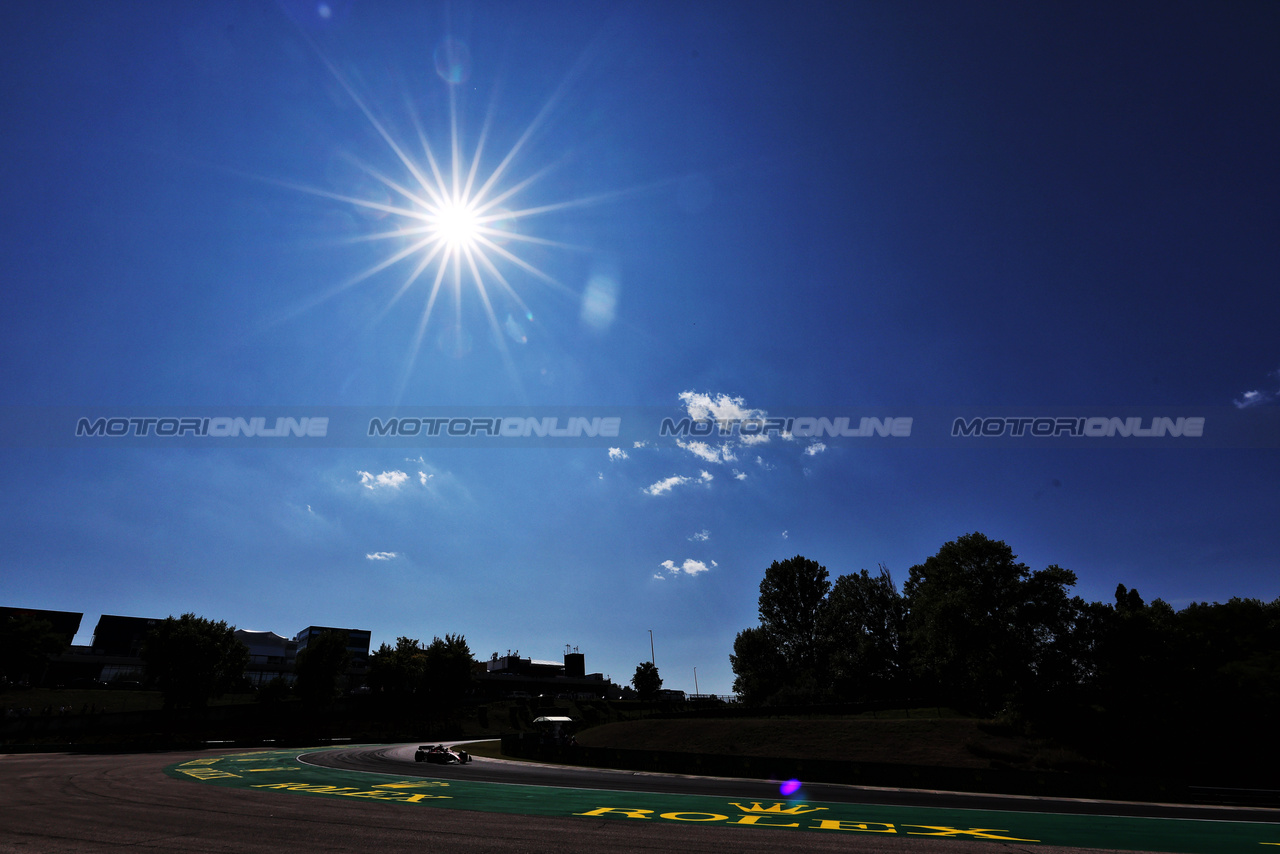 GP UNGHERIA, Carlos Sainz Jr (ESP) Ferrari SF-23.

23.07.2023. Formula 1 World Championship, Rd 12, Hungarian Grand Prix, Budapest, Hungary, Gara Day.

- www.xpbimages.com, EMail: requests@xpbimages.com © Copyright: Moy / XPB Images