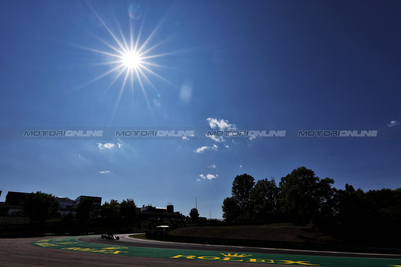 GP UNGHERIA, Charles Leclerc (MON) Ferrari SF-23.

23.07.2023. Formula 1 World Championship, Rd 12, Hungarian Grand Prix, Budapest, Hungary, Gara Day.

- www.xpbimages.com, EMail: requests@xpbimages.com © Copyright: Moy / XPB Images