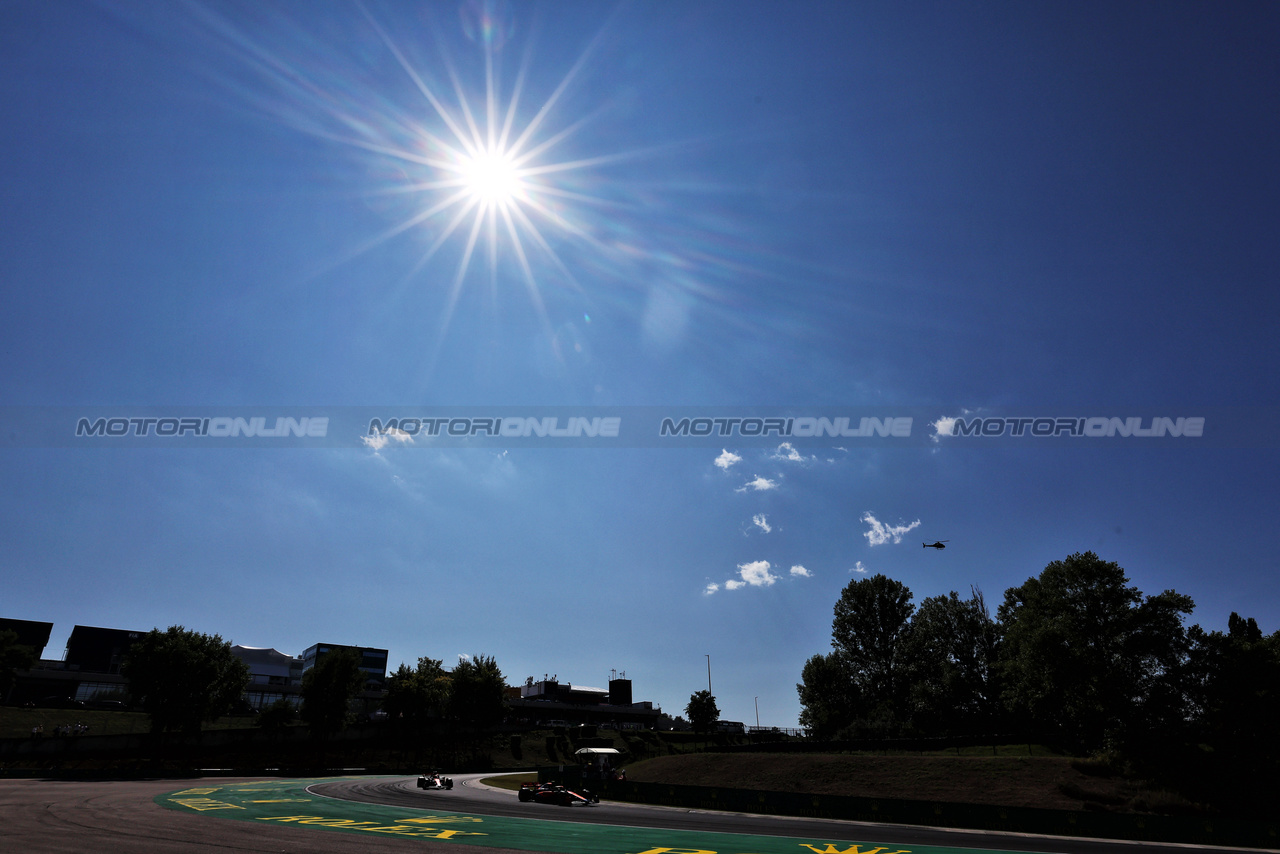 GP UNGHERIA, Lando Norris (GBR) McLaren MCL60.

23.07.2023. Formula 1 World Championship, Rd 12, Hungarian Grand Prix, Budapest, Hungary, Gara Day.

- www.xpbimages.com, EMail: requests@xpbimages.com © Copyright: Moy / XPB Images