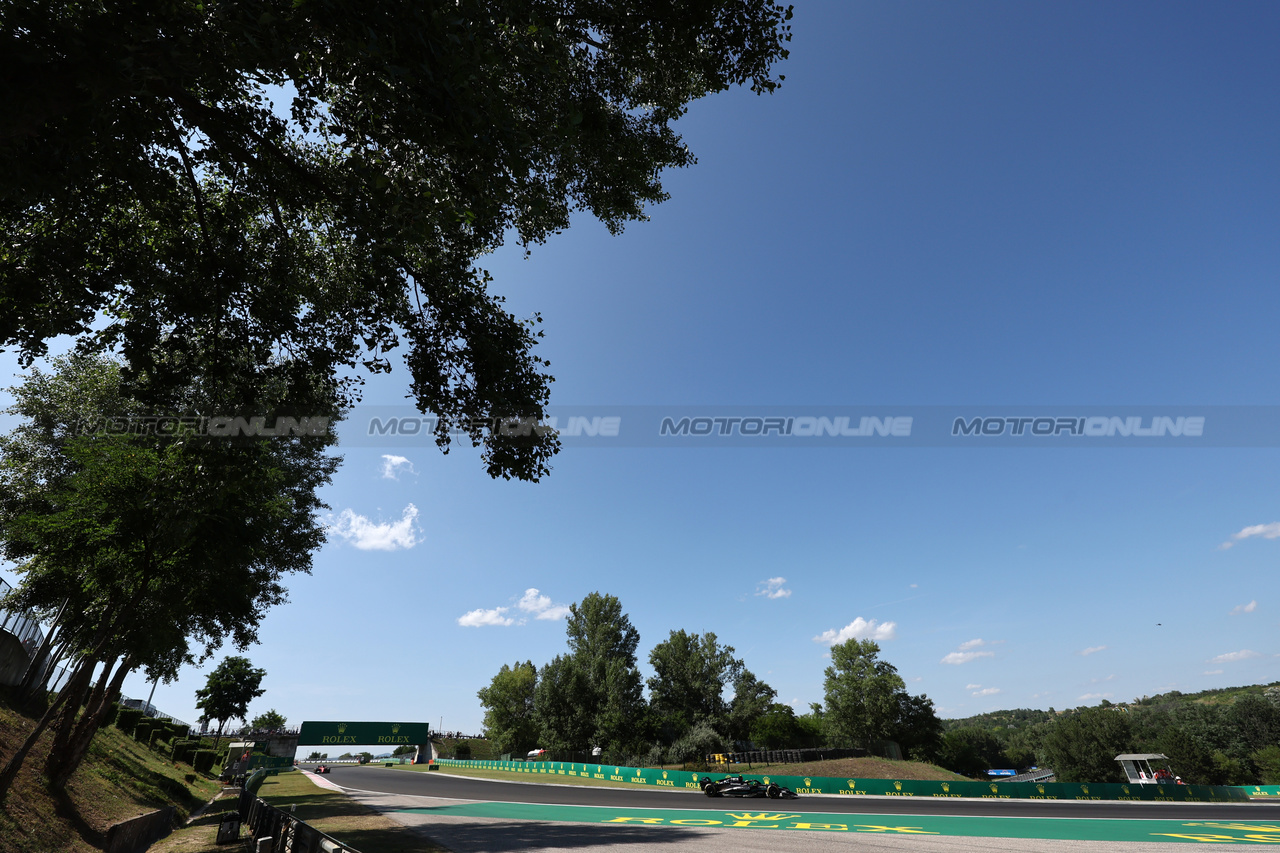 GP UNGHERIA, Lewis Hamilton (GBR) Mercedes AMG F1 W14.

23.07.2023. Formula 1 World Championship, Rd 12, Hungarian Grand Prix, Budapest, Hungary, Gara Day.

- www.xpbimages.com, EMail: requests@xpbimages.com © Copyright: Moy / XPB Images