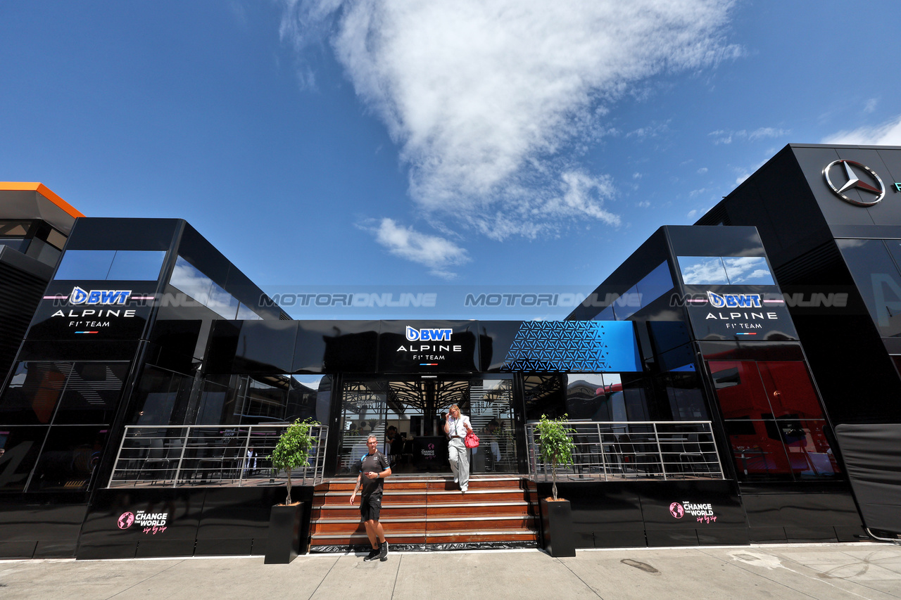 GP UNGHERIA, Alpine F1 Team motorhome in the paddock.

20.07.2023. Formula 1 World Championship, Rd 12, Hungarian Grand Prix, Budapest, Hungary, Preparation Day.

- www.xpbimages.com, EMail: requests@xpbimages.com © Copyright: Moy / XPB Images