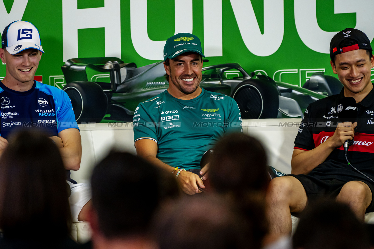 GP UNGHERIA, (L to R): Logan Sargeant (USA) Williams Racing; Fernando Alonso (ESP) Aston Martin F1 Team; e Zhou Guanyu (CHN) Alfa Romeo F1 Team, in the FIA Press Conference.

20.07.2023. Formula 1 World Championship, Rd 12, Hungarian Grand Prix, Budapest, Hungary, Preparation Day.

- www.xpbimages.com, EMail: requests@xpbimages.com © Copyright: XPB Images