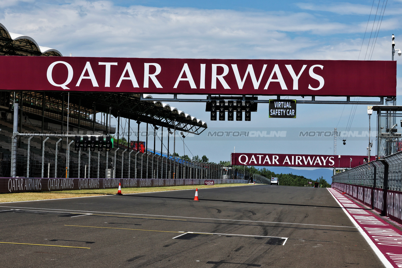 GP UNGHERIA, Circuit Atmosfera - partenza / finish straight.

20.07.2023. Formula 1 World Championship, Rd 12, Hungarian Grand Prix, Budapest, Hungary, Preparation Day.

- www.xpbimages.com, EMail: requests@xpbimages.com © Copyright: Moy / XPB Images