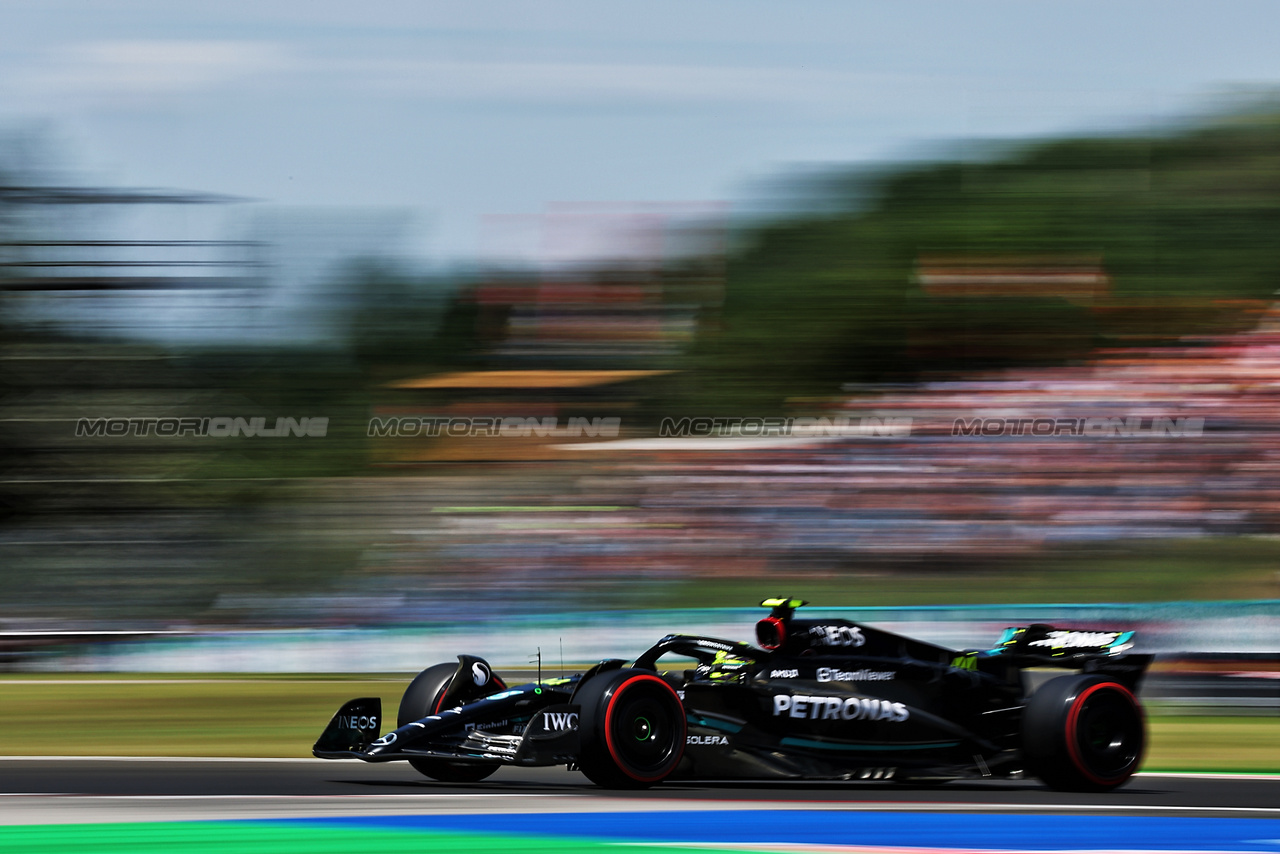 GP UNGHERIA, Lewis Hamilton (GBR) Mercedes AMG F1 W14.

22.07.2023. Formula 1 World Championship, Rd 12, Hungarian Grand Prix, Budapest, Hungary, Qualifiche Day.

- www.xpbimages.com, EMail: requests@xpbimages.com © Copyright: Moy / XPB Images