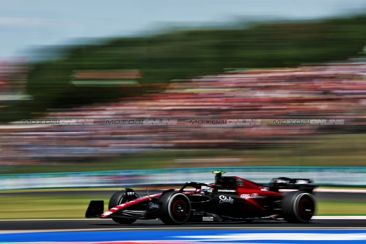 GP UNGHERIA, Zhou Guanyu (CHN) Alfa Romeo F1 Team C43.

22.07.2023. Formula 1 World Championship, Rd 12, Hungarian Grand Prix, Budapest, Hungary, Qualifiche Day.

- www.xpbimages.com, EMail: requests@xpbimages.com © Copyright: Moy / XPB Images