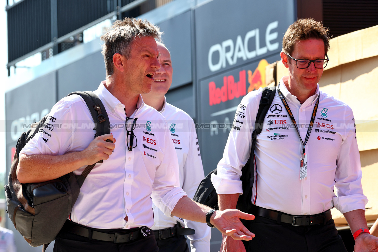 GP UNGHERIA, (L to R): James Allison (GBR) Mercedes AMG F1 Technical Director with Andrew Shovlin (GBR) Mercedes AMG F1 Trackside Engineering Director.

22.07.2023. Formula 1 World Championship, Rd 12, Hungarian Grand Prix, Budapest, Hungary, Qualifiche Day.

 - www.xpbimages.com, EMail: requests@xpbimages.com © Copyright: Coates / XPB Images