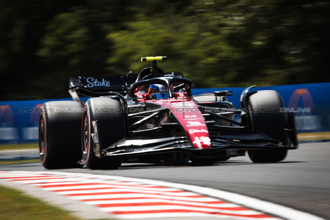 GP UNGHERIA, Zhou Guanyu (CHN) Alfa Romeo F1 Team C43.

22.07.2023. Formula 1 World Championship, Rd 12, Hungarian Grand Prix, Budapest, Hungary, Qualifiche Day.

- www.xpbimages.com, EMail: requests@xpbimages.com © Copyright: Bearne / XPB Images