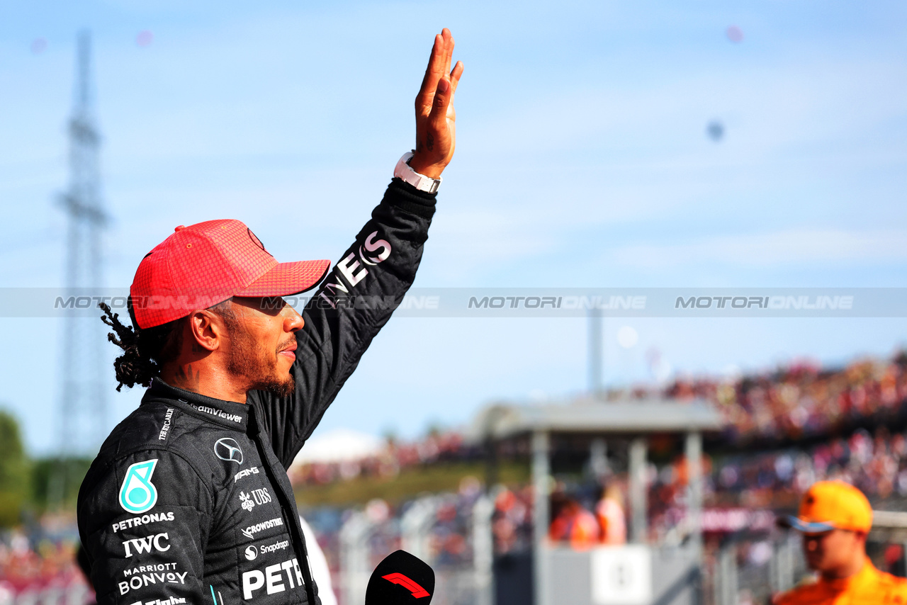 GP UNGHERIA, Psitr Lewis Hamilton (GBR) Mercedes AMG F1 in qualifying parc ferme.

22.07.2023. Formula 1 World Championship, Rd 12, Hungarian Grand Prix, Budapest, Hungary, Qualifiche Day.

- www.xpbimages.com, EMail: requests@xpbimages.com © Copyright: Bearne / XPB Images