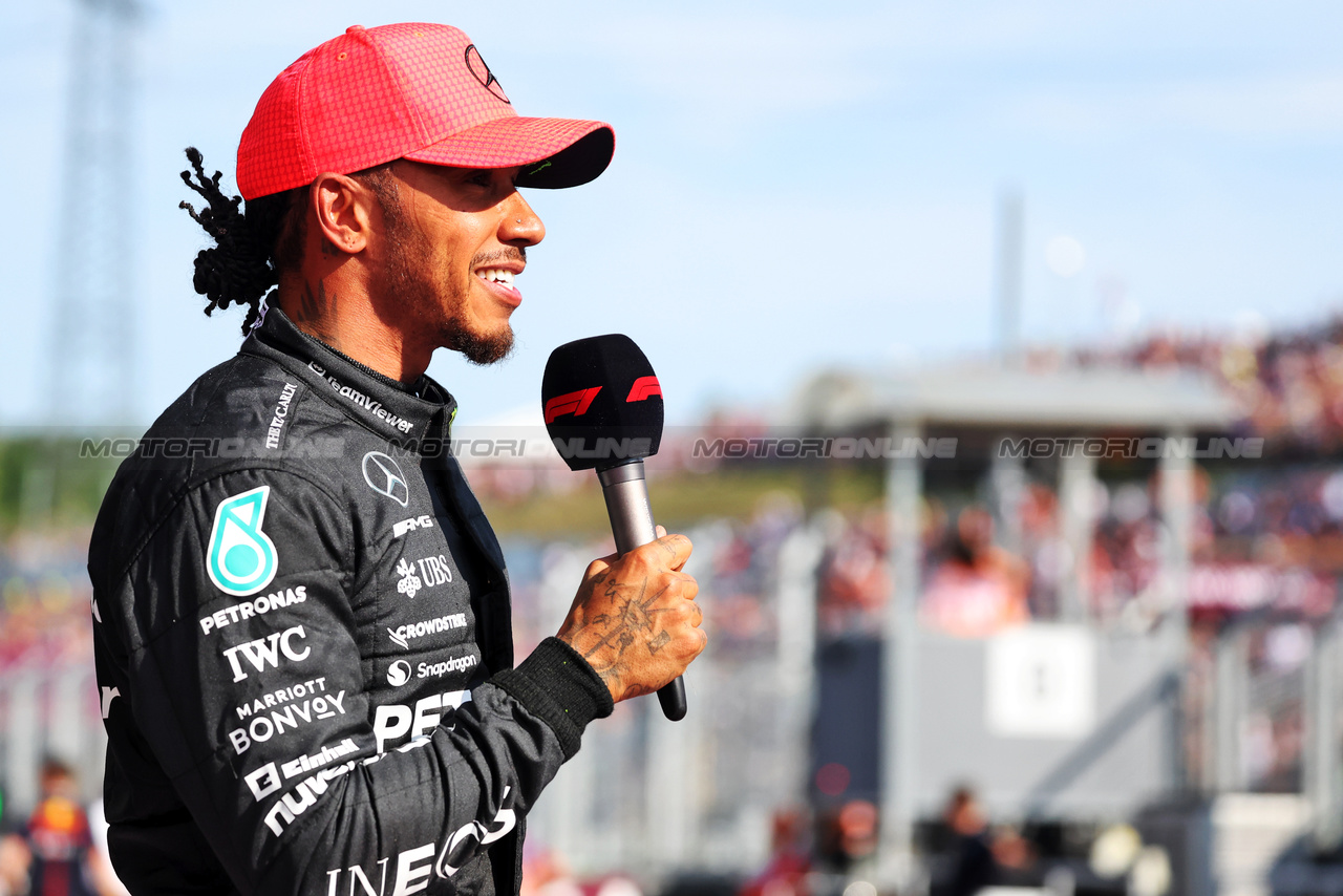 GP UNGHERIA, Psitr Lewis Hamilton (GBR) Mercedes AMG F1 in qualifying parc ferme.

22.07.2023. Formula 1 World Championship, Rd 12, Hungarian Grand Prix, Budapest, Hungary, Qualifiche Day.

- www.xpbimages.com, EMail: requests@xpbimages.com © Copyright: Bearne / XPB Images