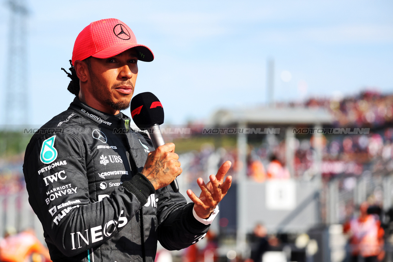 GP UNGHERIA, Psitr Lewis Hamilton (GBR) Mercedes AMG F1 in qualifying parc ferme.

22.07.2023. Formula 1 World Championship, Rd 12, Hungarian Grand Prix, Budapest, Hungary, Qualifiche Day.

- www.xpbimages.com, EMail: requests@xpbimages.com © Copyright: Bearne / XPB Images