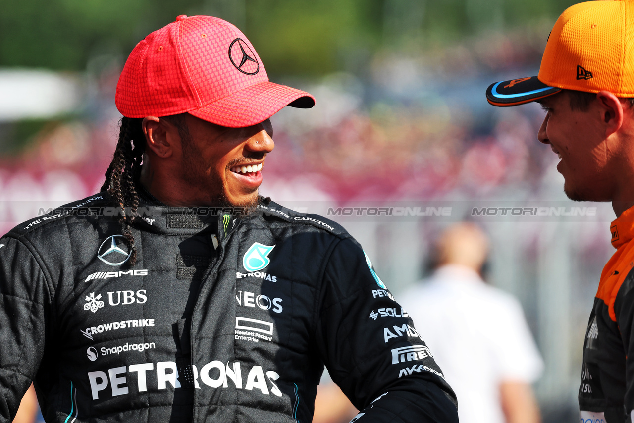 GP UNGHERIA, Pole sitter Lewis Hamilton (GBR) Mercedes AMG F1 in qualifying parc ferme.

22.07.2023. Formula 1 World Championship, Rd 12, Hungarian Grand Prix, Budapest, Hungary, Qualifiche Day.

- www.xpbimages.com, EMail: requests@xpbimages.com © Copyright: Bearne / XPB Images