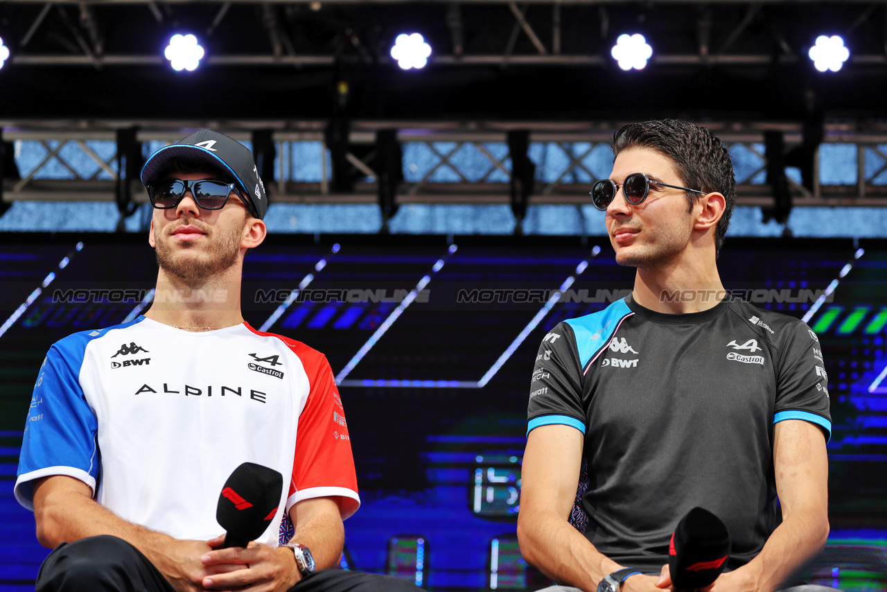 GP UNGHERIA, (L to R): Pierre Gasly (FRA) Alpine F1 Team e Esteban Ocon (FRA) Alpine F1 Team on the FanZone Stage.

22.07.2023. Formula 1 World Championship, Rd 12, Hungarian Grand Prix, Budapest, Hungary, Qualifiche Day.

- www.xpbimages.com, EMail: requests@xpbimages.com © Copyright: Moy / XPB Images