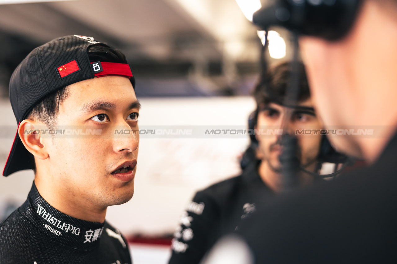 GP UNGHERIA, Zhou Guanyu (CHN) Alfa Romeo F1 Team.

22.07.2023. Formula 1 World Championship, Rd 12, Hungarian Grand Prix, Budapest, Hungary, Qualifiche Day.

- www.xpbimages.com, EMail: requests@xpbimages.com © Copyright: Bearne / XPB Images