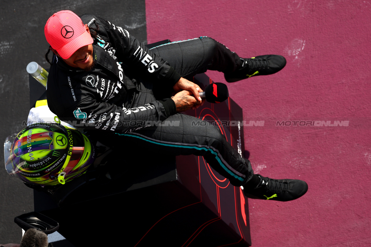 GP UNGHERIA, Pole sitter Lewis Hamilton (GBR) Mercedes AMG F1 in qualifying parc ferme.

22.07.2023. Formula 1 World Championship, Rd 12, Hungarian Grand Prix, Budapest, Hungary, Qualifiche Day.

 - www.xpbimages.com, EMail: requests@xpbimages.com © Copyright: Coates / XPB Images