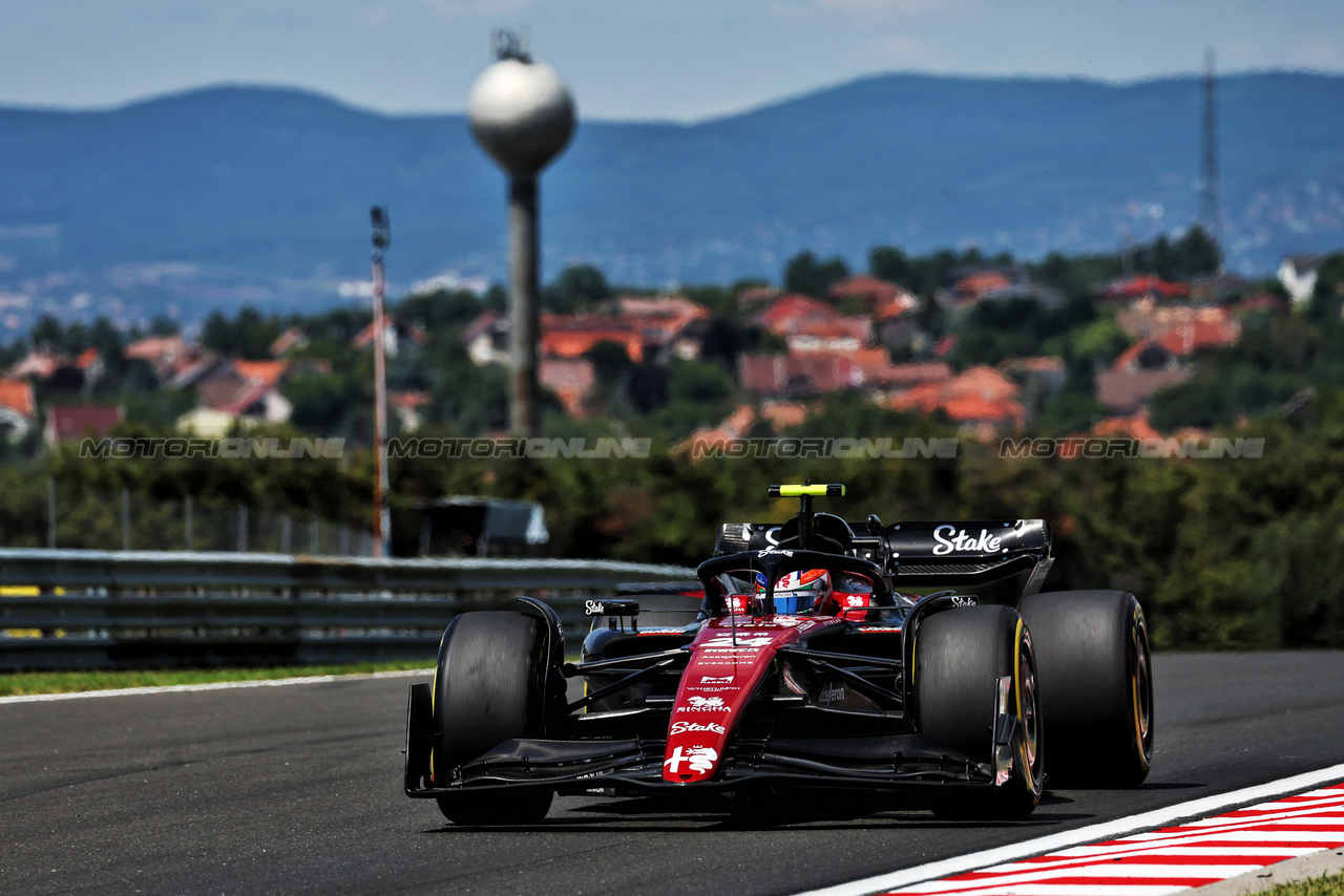 GP UNGHERIA, Zhou Guanyu (CHN) Alfa Romeo F1 Team C43.

22.07.2023. Formula 1 World Championship, Rd 12, Hungarian Grand Prix, Budapest, Hungary, Qualifiche Day.

- www.xpbimages.com, EMail: requests@xpbimages.com © Copyright: Moy / XPB Images