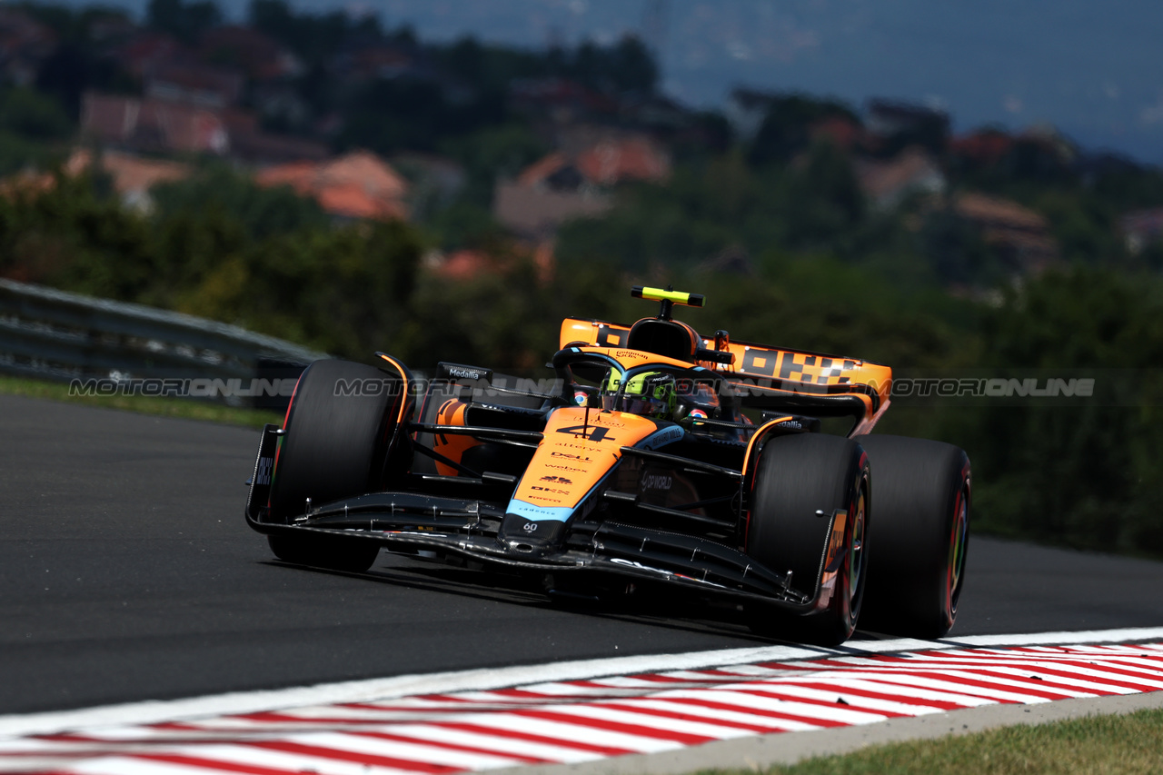 GP UNGHERIA, Lando Norris (GBR) McLaren MCL60.

22.07.2023. Formula 1 World Championship, Rd 12, Hungarian Grand Prix, Budapest, Hungary, Qualifiche Day.

- www.xpbimages.com, EMail: requests@xpbimages.com © Copyright: Moy / XPB Images