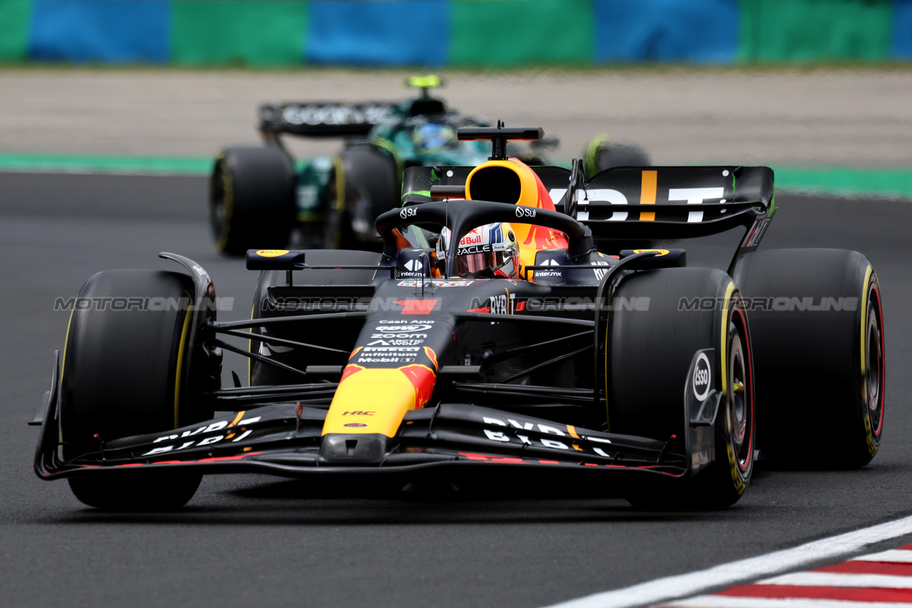 GP UNGHERIA, Max Verstappen (NLD) Red Bull Racing RB19.

21.07.2023. Formula 1 World Championship, Rd 12, Hungarian Grand Prix, Budapest, Hungary, Practice Day.

- www.xpbimages.com, EMail: requests@xpbimages.com © Copyright: Moy / XPB Images