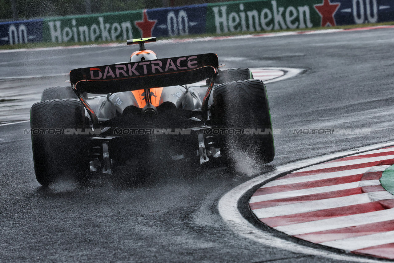 GP UNGHERIA, Lando Norris (GBR) McLaren MCL60.

21.07.2023. Formula 1 World Championship, Rd 12, Hungarian Grand Prix, Budapest, Hungary, Practice Day.

- www.xpbimages.com, EMail: requests@xpbimages.com © Copyright: Moy / XPB Images