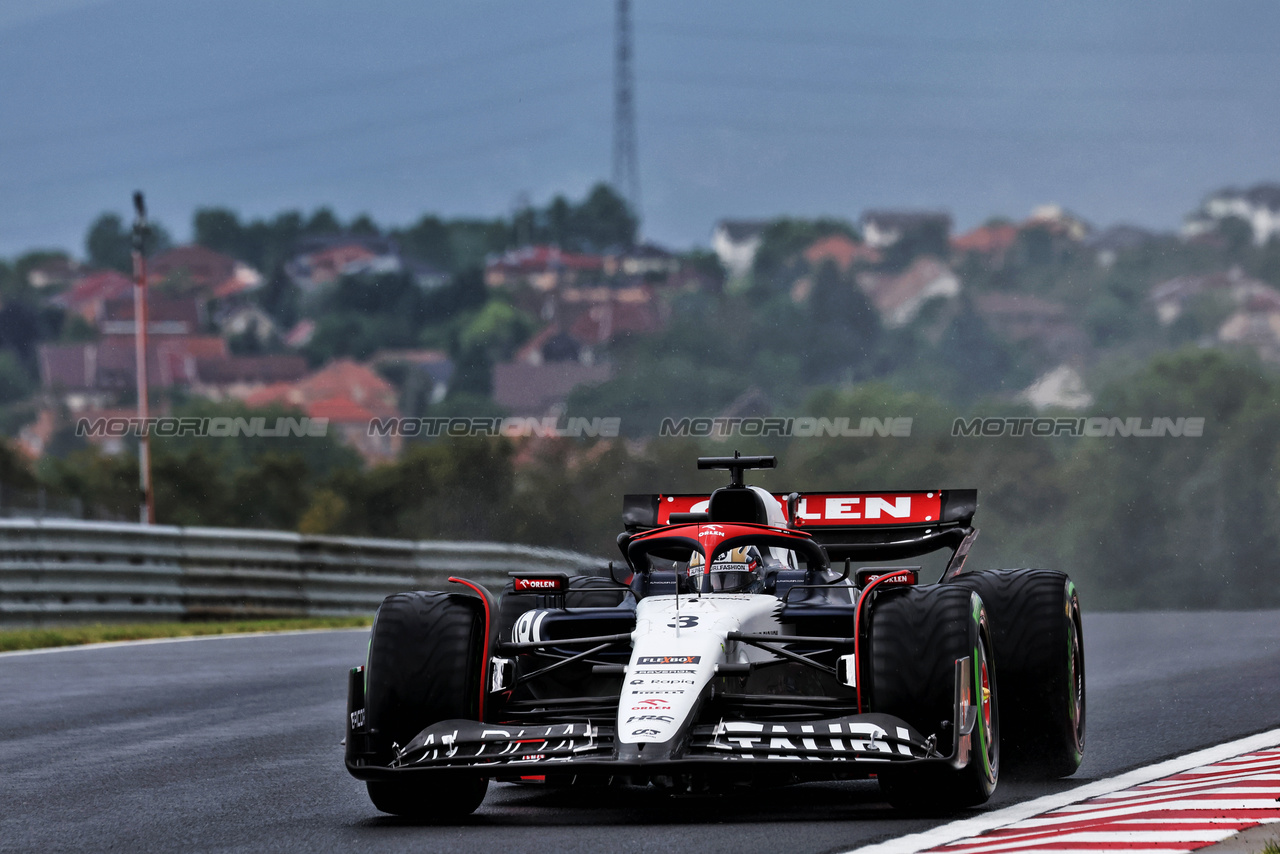 GP UNGHERIA, Daniel Ricciardo (AUS) AlphaTauri AT04.

21.07.2023. Formula 1 World Championship, Rd 12, Hungarian Grand Prix, Budapest, Hungary, Practice Day.

- www.xpbimages.com, EMail: requests@xpbimages.com © Copyright: Moy / XPB Images