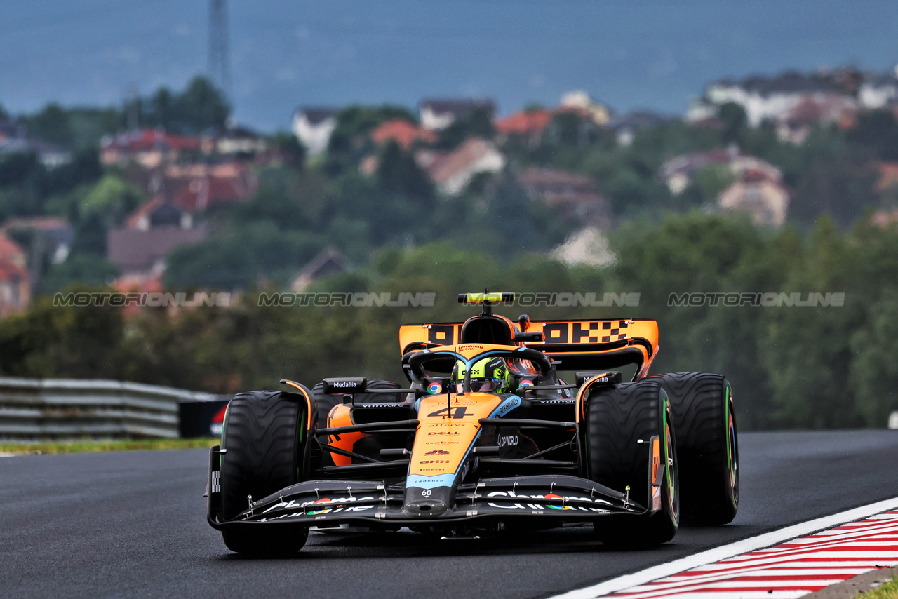 GP UNGHERIA, Lando Norris (GBR) McLaren MCL60.

21.07.2023. Formula 1 World Championship, Rd 12, Hungarian Grand Prix, Budapest, Hungary, Practice Day.

- www.xpbimages.com, EMail: requests@xpbimages.com © Copyright: Moy / XPB Images
