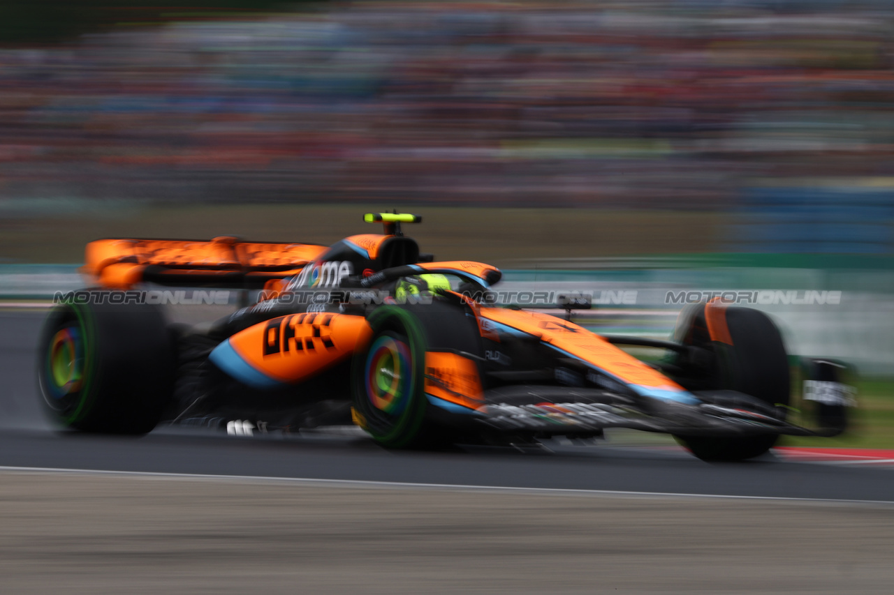 GP UNGHERIA, Lando Norris (GBR) McLaren MCL60.

21.07.2023. Formula 1 World Championship, Rd 12, Hungarian Grand Prix, Budapest, Hungary, Practice Day.

 - www.xpbimages.com, EMail: requests@xpbimages.com © Copyright: Coates / XPB Images