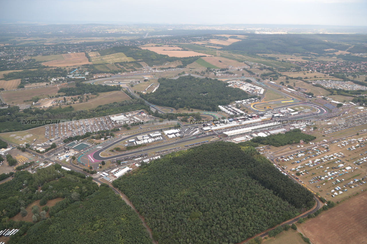 GP UNGHERIA, An aerial view of the circuit.

21.07.2023. Formula 1 World Championship, Rd 12, Hungarian Grand Prix, Budapest, Hungary, Practice Day.

- www.xpbimages.com, EMail: requests@xpbimages.com © Copyright: XPB Images