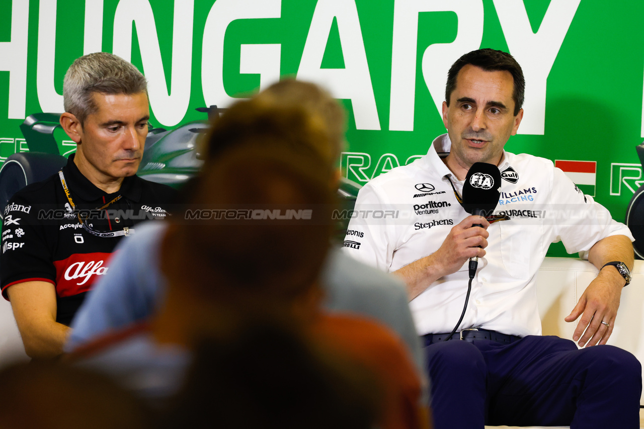 GP UNGHERIA, (L to R): Xevi Pujolar (ESP) Alfa Romeo F1 Team Head of Trackside Engineering e Dave Robson (GBR) Williams Racing Head of Vehicle Performance in the FIA Press Conference.

21.07.2023. Formula 1 World Championship, Rd 12, Hungarian Grand Prix, Budapest, Hungary, Practice Day.

- www.xpbimages.com, EMail: requests@xpbimages.com © Copyright: XPB Images