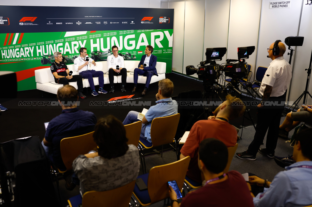GP UNGHERIA, (L to R): Xevi Pujolar (ESP) Alfa Romeo F1 Team Head of Trackside Engineering; Dave Robson (GBR) Williams Racing Head of Vehicle Performance; e Andrew Shovlin (GBR) Mercedes AMG F1 Trackside Engineering Director, in the FIA Press Conference.

21.07.2023. Formula 1 World Championship, Rd 12, Hungarian Grand Prix, Budapest, Hungary, Practice Day.

- www.xpbimages.com, EMail: requests@xpbimages.com © Copyright: XPB Images