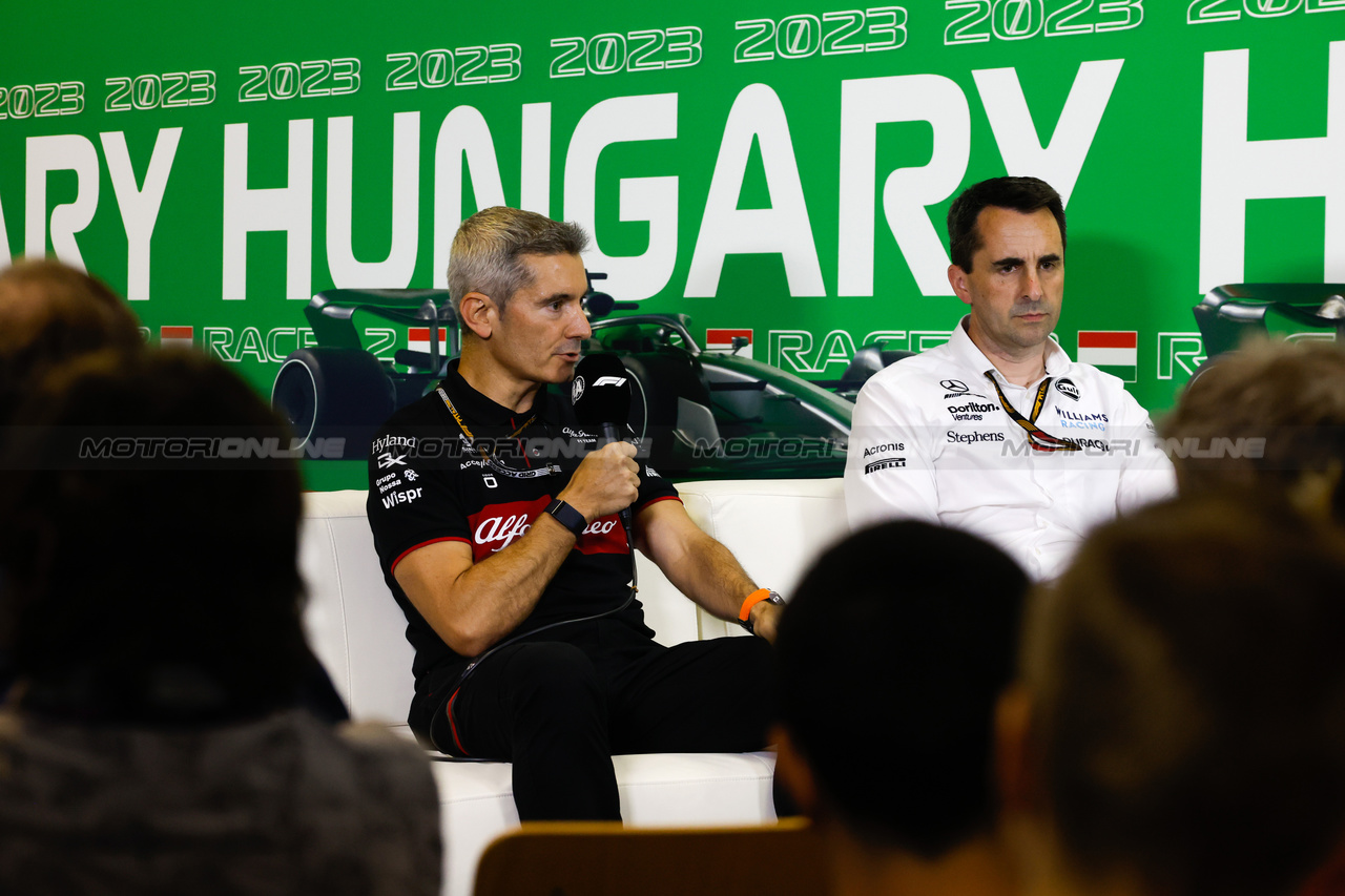 GP UNGHERIA, (L to R): Xevi Pujolar (ESP) Alfa Romeo F1 Team Head of Trackside Engineering e Dave Robson (GBR) Williams Racing Head of Vehicle Performance in the FIA Press Conference.

21.07.2023. Formula 1 World Championship, Rd 12, Hungarian Grand Prix, Budapest, Hungary, Practice Day.

- www.xpbimages.com, EMail: requests@xpbimages.com © Copyright: XPB Images