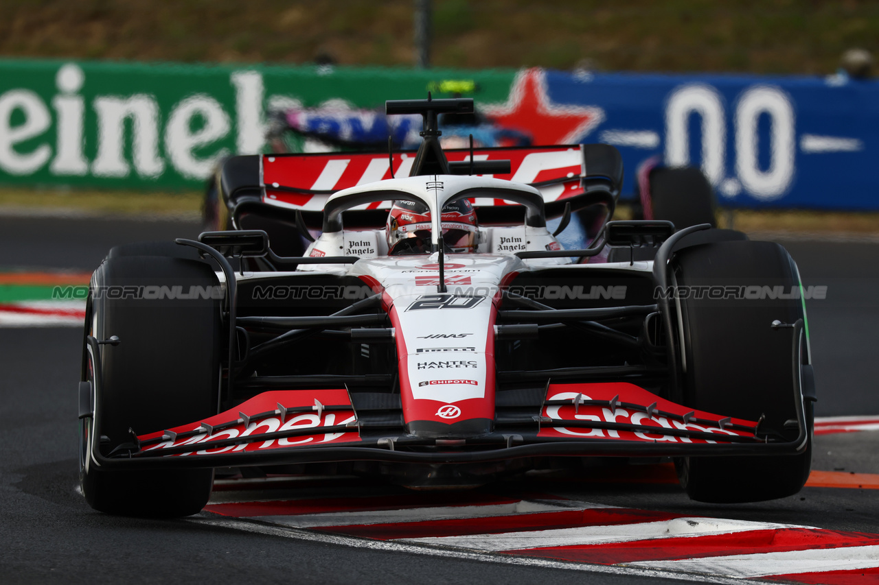 GP UNGHERIA, Kevin Magnussen (DEN) Haas VF-23.

21.07.2023. Formula 1 World Championship, Rd 12, Hungarian Grand Prix, Budapest, Hungary, Practice Day.

 - www.xpbimages.com, EMail: requests@xpbimages.com © Copyright: Coates / XPB Images