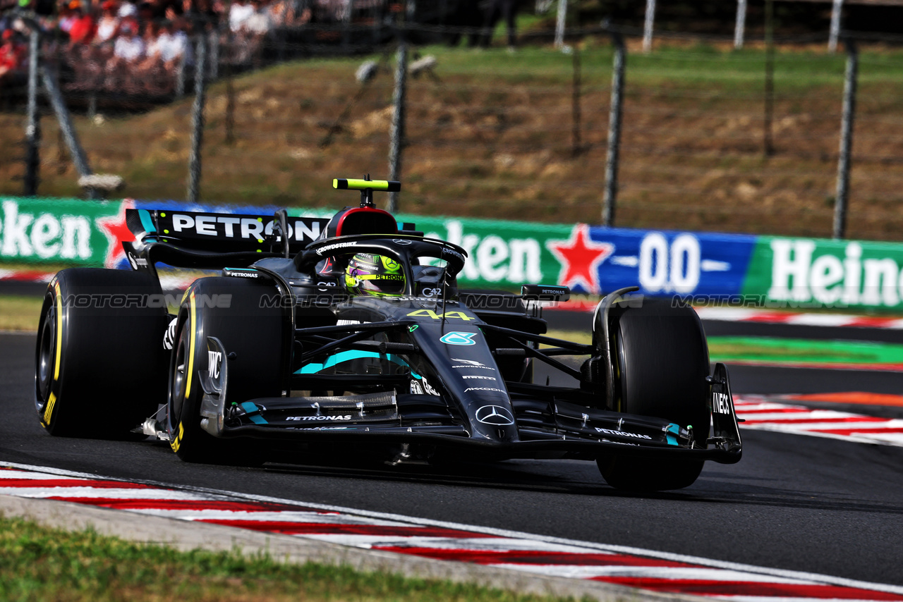 GP UNGHERIA, Lewis Hamilton (GBR) Mercedes AMG F1 W14.

21.07.2023. Formula 1 World Championship, Rd 12, Hungarian Grand Prix, Budapest, Hungary, Practice Day.

- www.xpbimages.com, EMail: requests@xpbimages.com © Copyright: Moy / XPB Images