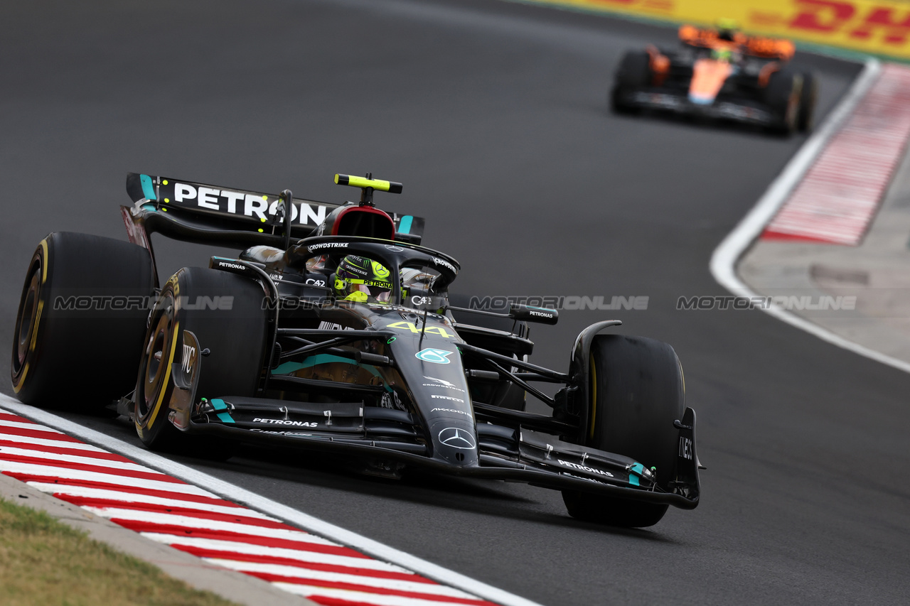 GP UNGHERIA, Lewis Hamilton (GBR) Mercedes AMG F1 W14.

21.07.2023. Formula 1 World Championship, Rd 12, Hungarian Grand Prix, Budapest, Hungary, Practice Day.

- www.xpbimages.com, EMail: requests@xpbimages.com © Copyright: Moy / XPB Images